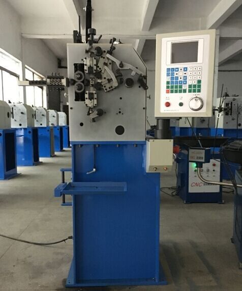 650Pcs/Min CNC Lente die Machine Twee rollen Servomotoren/coiler van de hoge snelheidslente